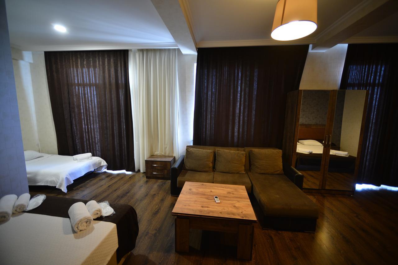 Green Hotel Batumi Exteriér fotografie